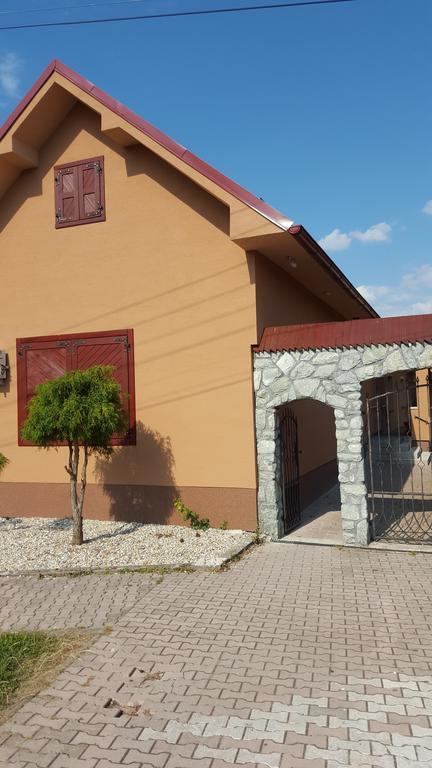 Penzion Solna Jaskyna Turčianske Teplice エクステリア 写真