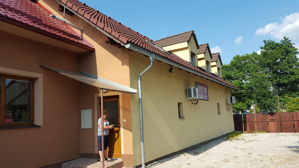 Penzion Solna Jaskyna Turčianske Teplice エクステリア 写真